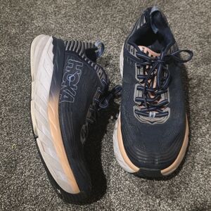 Hoka One One Bondi 6 running shoes Size 9D Mood Indigo/Dusty Pink